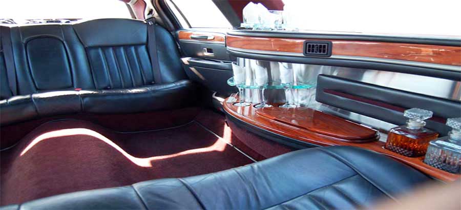 A-1-Limousine-Sedan-Service-Calgary-6-Pack-Limo-interiors-with-face-to-face-seatings